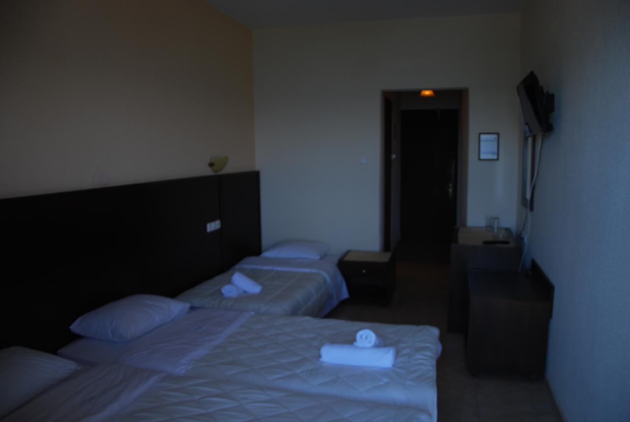 Hotel Achillion Makrygialos Quarto foto